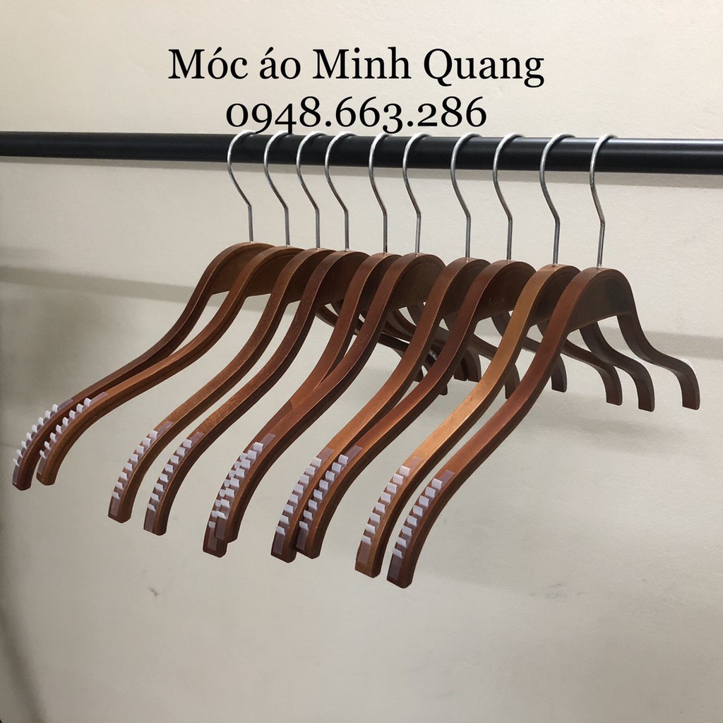 móc treo quần áo-móc gỗ tre-mắc gỗ tre màu nâu đầu móc tròn inox-chuyên dùng cho shop thời trang,...