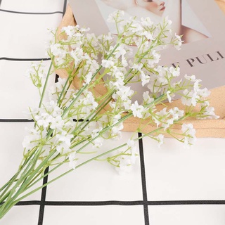 Hoa cúc nhỏ bằng lụa trang trí tiệc cưới