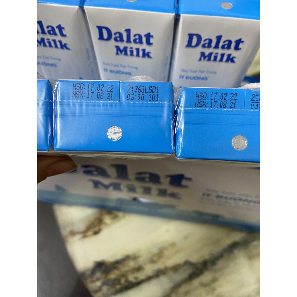 THÙNG SỮA TƯƠI TIỆT TRÙNG DALAT MILK ÍT ĐƯỜNG 48 hộp 110ML