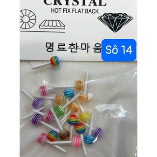 charm kẹo đính móng (giá 10 chiếc, giao mẫu ngẫu nhiên)