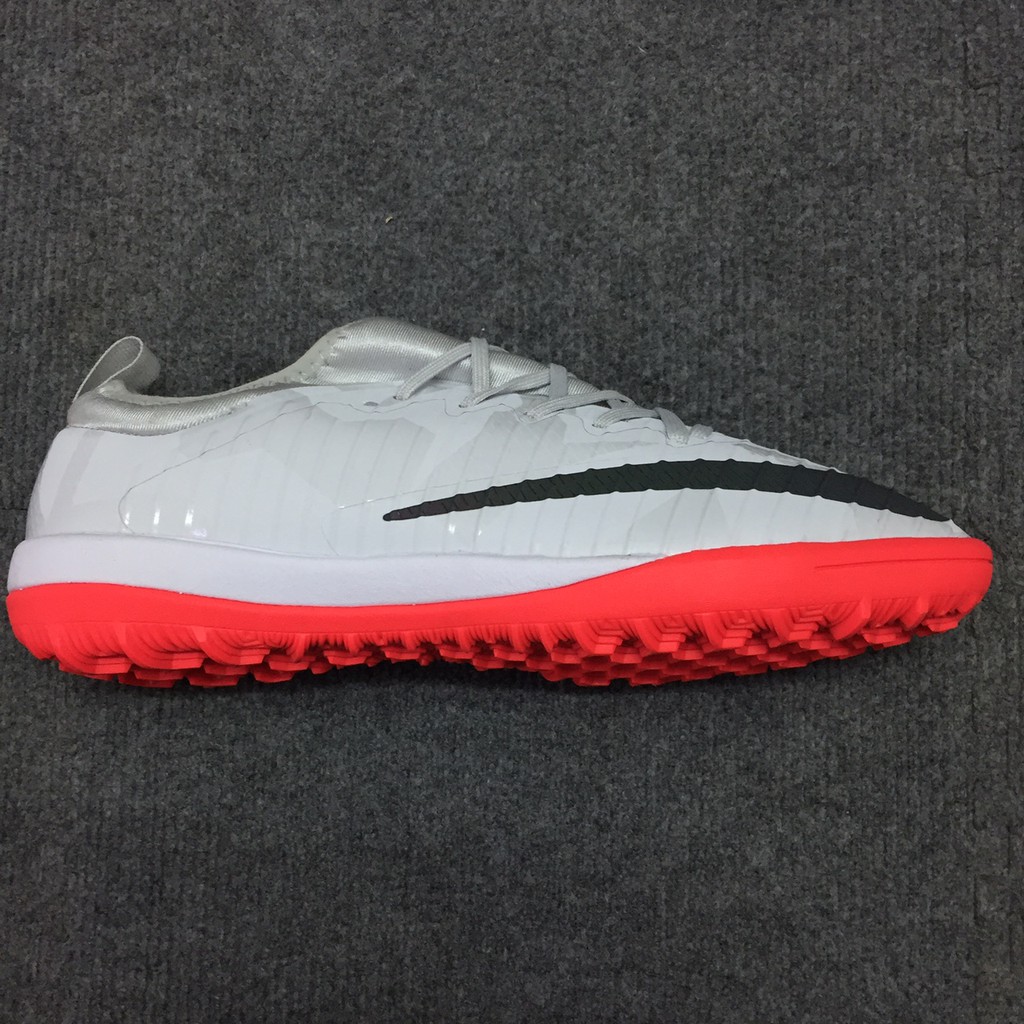 Giày đá bóng TF Mercurial liền ghi sáng nhân tạo