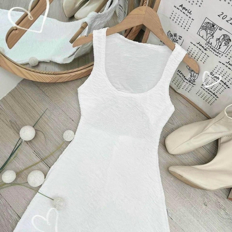 ĐẦM MIDI SÁT NÁCH CUT OUT LƯNG 2M