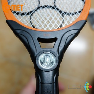 Vợt muỗi Comet CP040 3W (Đen Cam)
