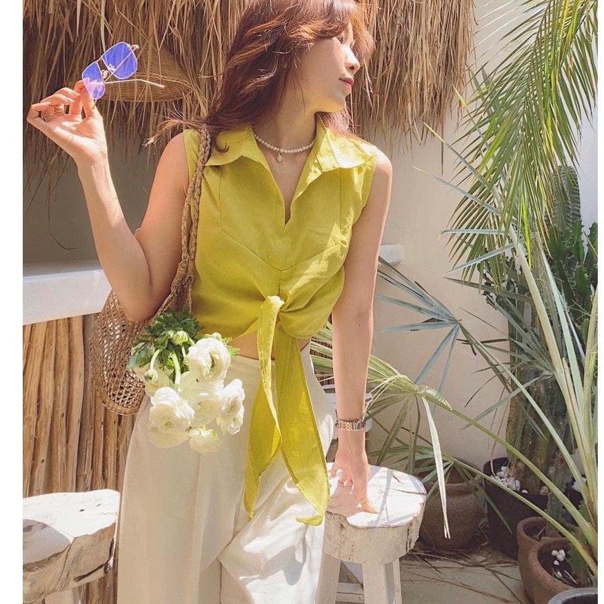 Bộ sơ mi nữ sát nách mix quần trắng suông, Áo sơ mi tơ lụa mix quần đũi xước hàn kèm quần đùi lót trong không sợ lộ