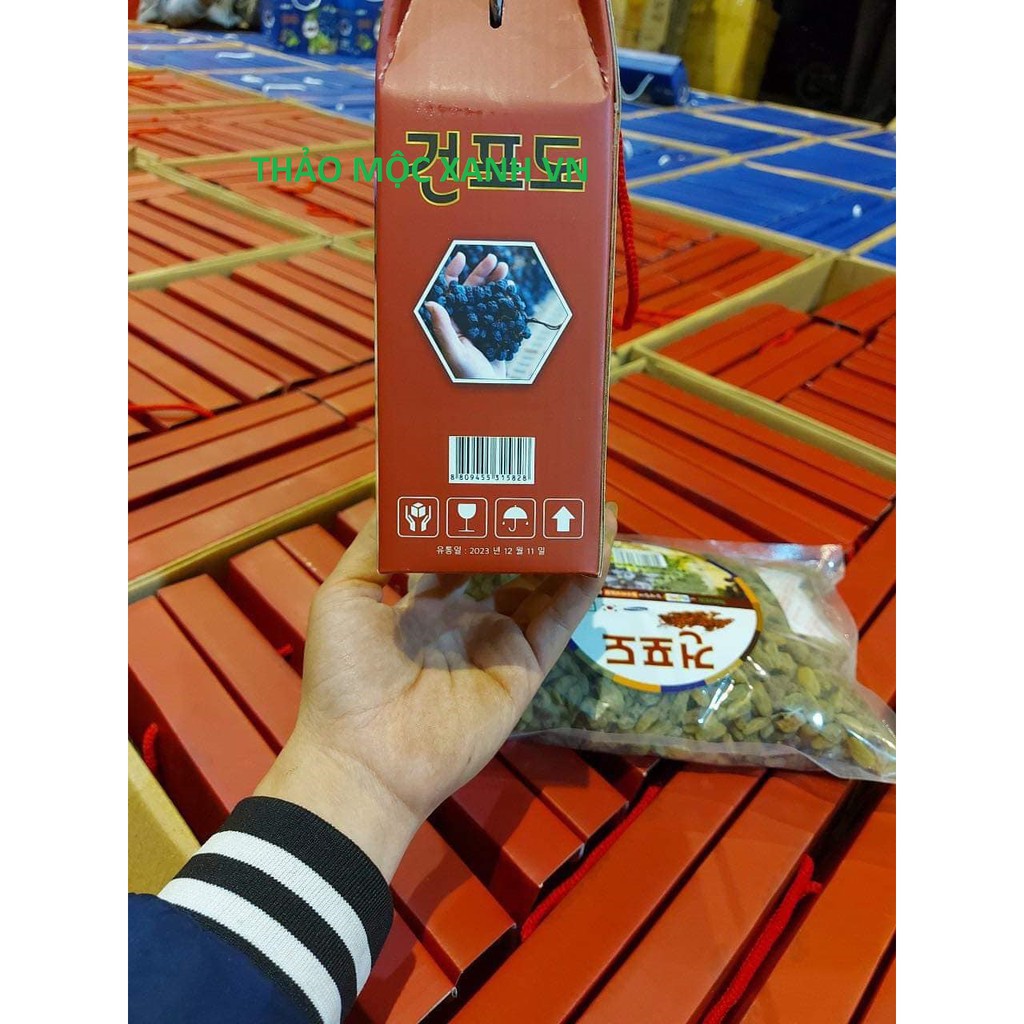 [Mã GROADO2 giảm 10% đơn 150K] Nho khô xanh sấy lạnh Hàn Quốc không hạt 1kg | BigBuy360 - bigbuy360.vn