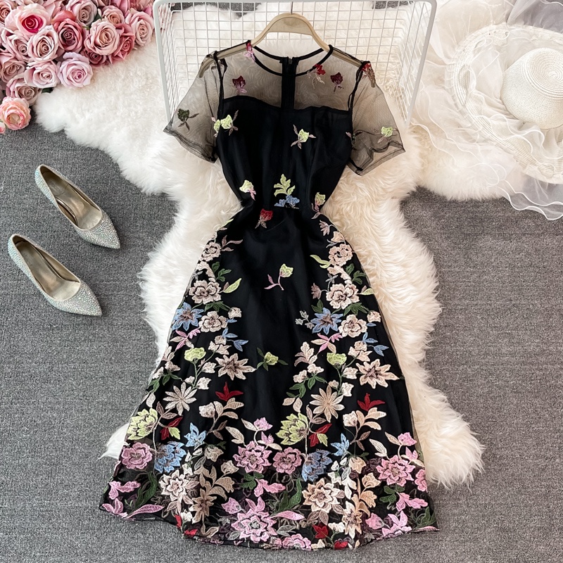 #1193  Đầm tay ngắn cổ tròn màu đen 2 lớp họa tiết hoa đủ size