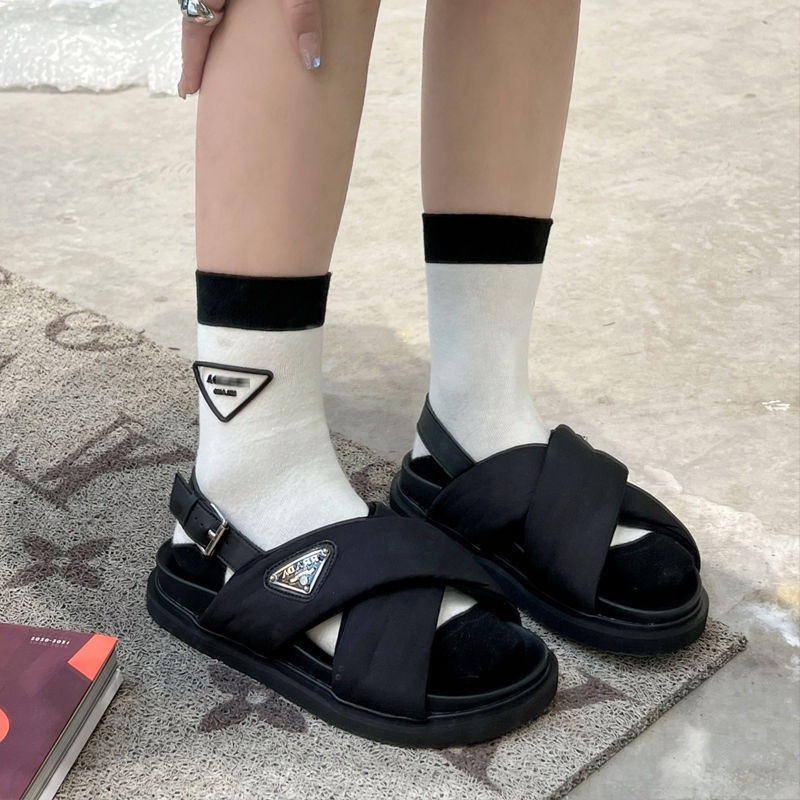 ◑Giày Sandal Đế Dày Quai Chéo Bằng Kim Loại Thời Trang Mùa Hè 2022 Mới Cho Nữ