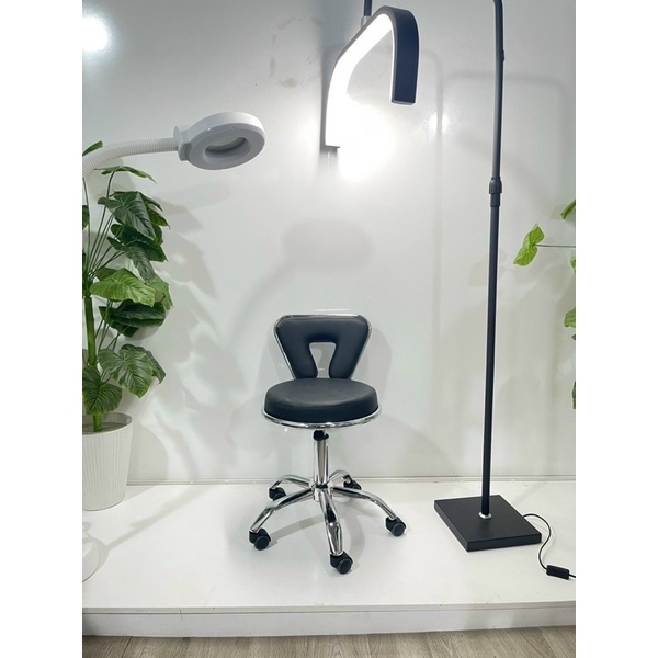 Ghế xoay spa có tựa chân và bánh xe đúc chắc chắn