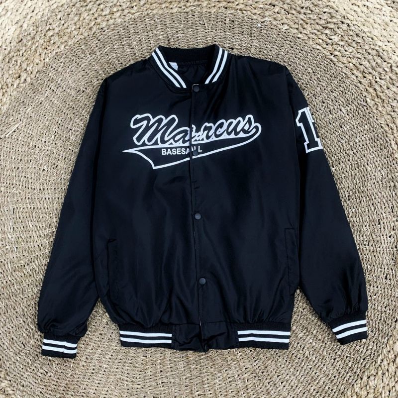 Áo Khoác Bomber Dù Gió MARCUS Màu Đen Và Vàng - FRESHIP Unisex - Kiểu Bóng Chày Số 17  Nam Nữ Cute