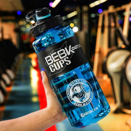 Bình nước thể thao BEBK CUPS nhựa có ống hút tập gym, thể thao cao cấp 2300ml