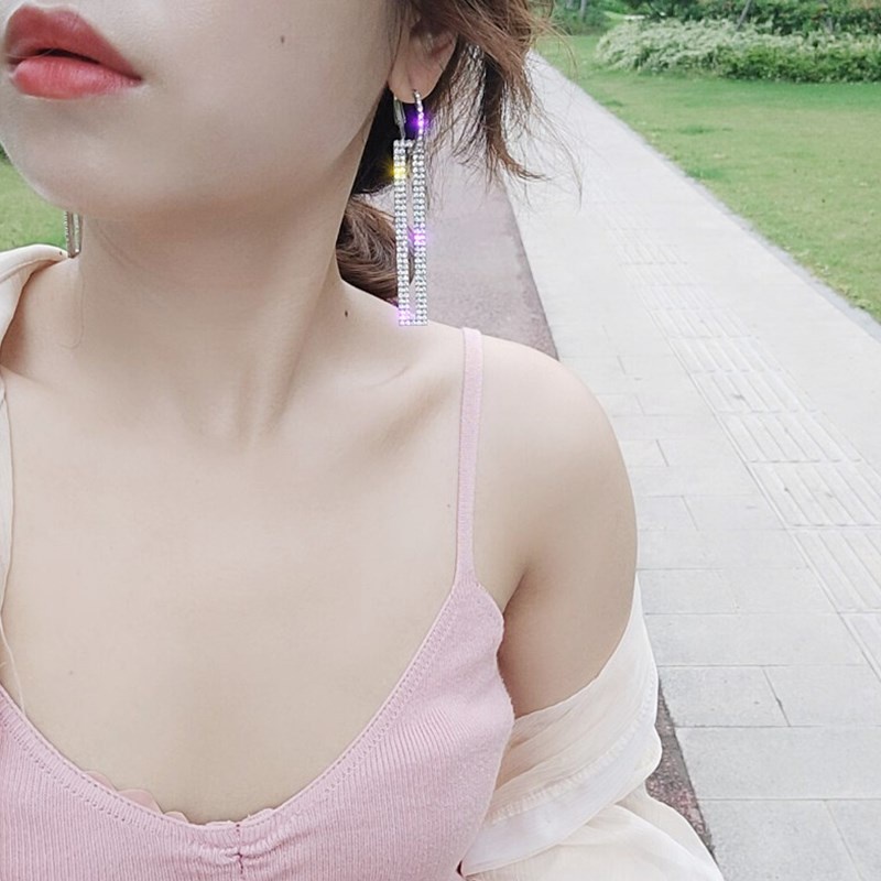 Khuyên Tai Tròn Đính Kim Cương Phong Cách Thời Trang Hàn Quốc