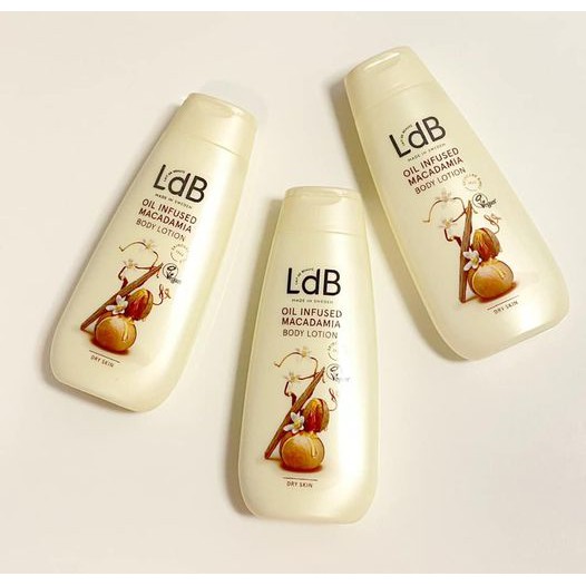 Dưỡng thể LdB BODY LOTION OIL INFUSED MACADAMIA (THUỴ ĐIỂN)- giúp khôi phục lại sự cân bằng độ ẩm tự nhiên.
