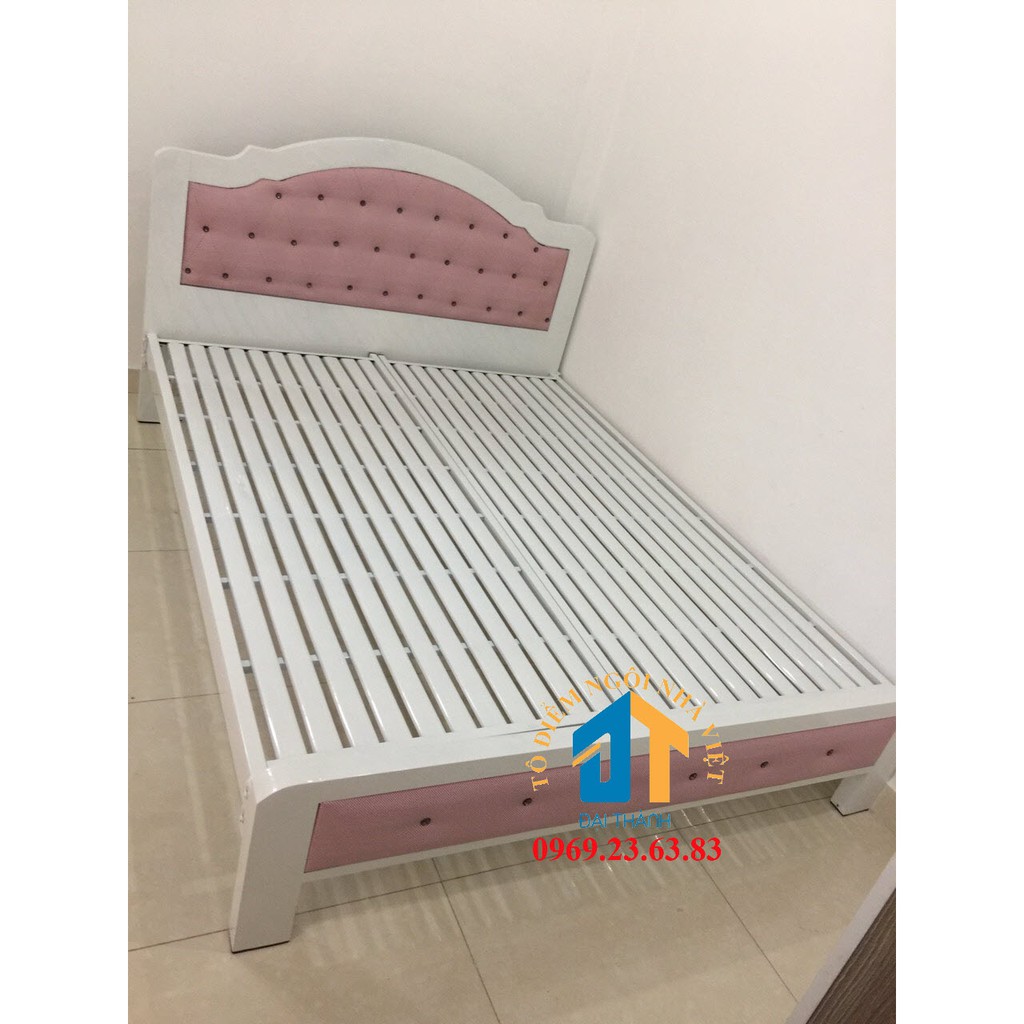 Giường sắt hộp cao cấp màu Trắng hồng kích thước ngang 1m4x2m