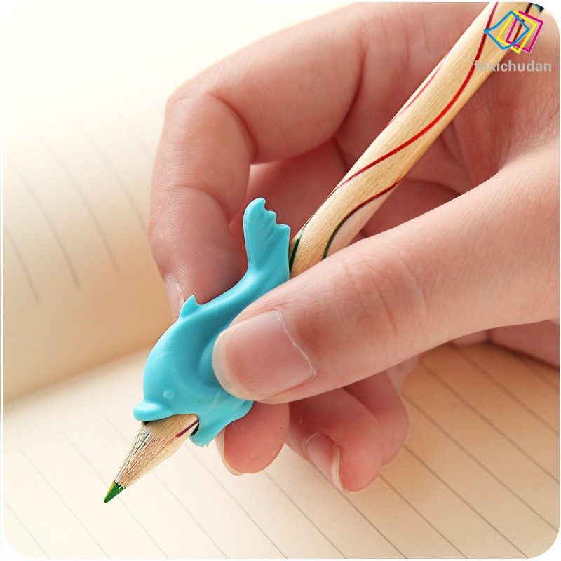 Bộ 5 miếng silicon hình cá heo hỗ trợ điều chỉnh tư thế cầm bút dành cho trẻ em