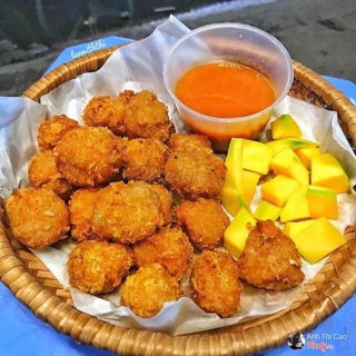 Nem chua bi lăn bột