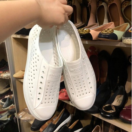 Giày đi mưa - giày nhựa Urban chống nước siêu nhẹ - chất liệu nhựa Eva pylon màu trắng