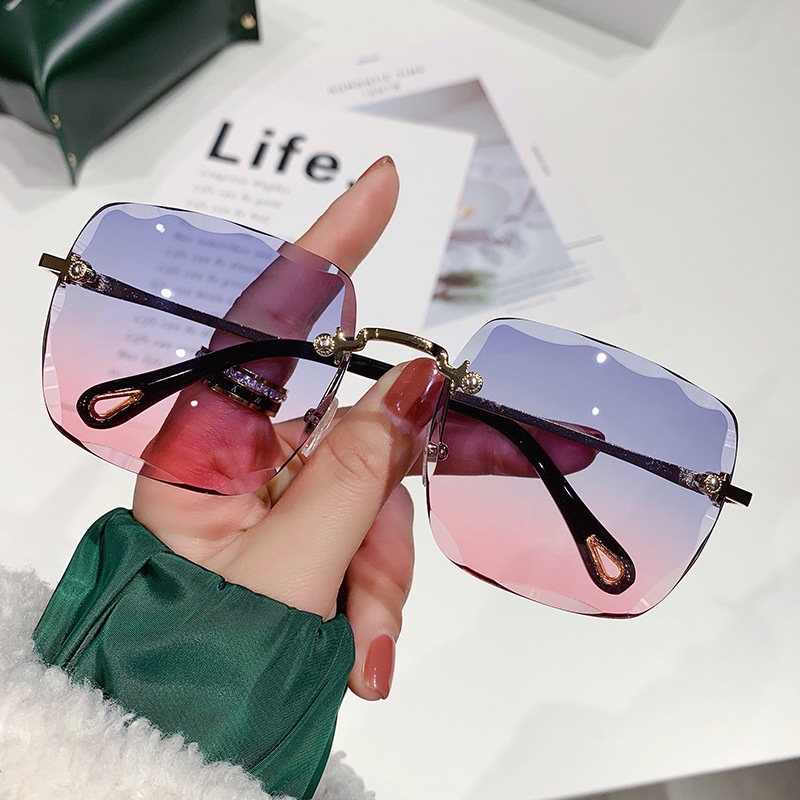 Kính Mát Thời Trang Cho Nam Nữ Tiktok 2022