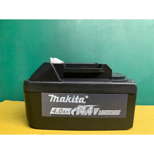 Pin makita 14,4 đóng với xạc adapter