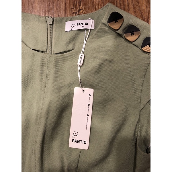 Váy thiết kế Pantio