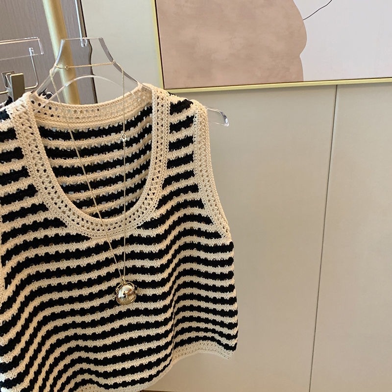 Áo Len Không Tay Họa Tiết Kẻ Sọc Trắng Đen Phong Cách Retro