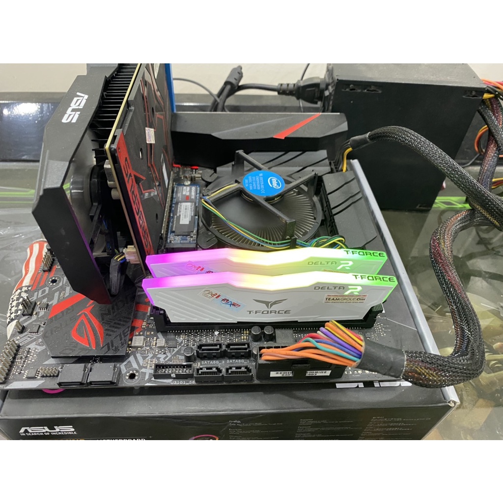 [SIÊU ĐẸP] Ram T-Force Delta RGB DDR4 8GB 3200 màu trắng led RGB siêu đẹp hàng chính hãng bảo hành 36 tháng