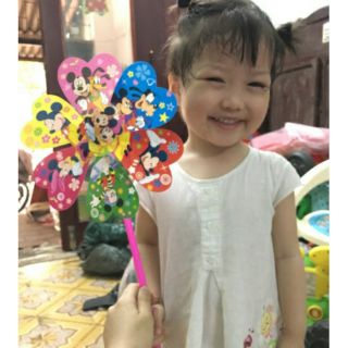 50 chiếc chong chóng nhựa đẹp