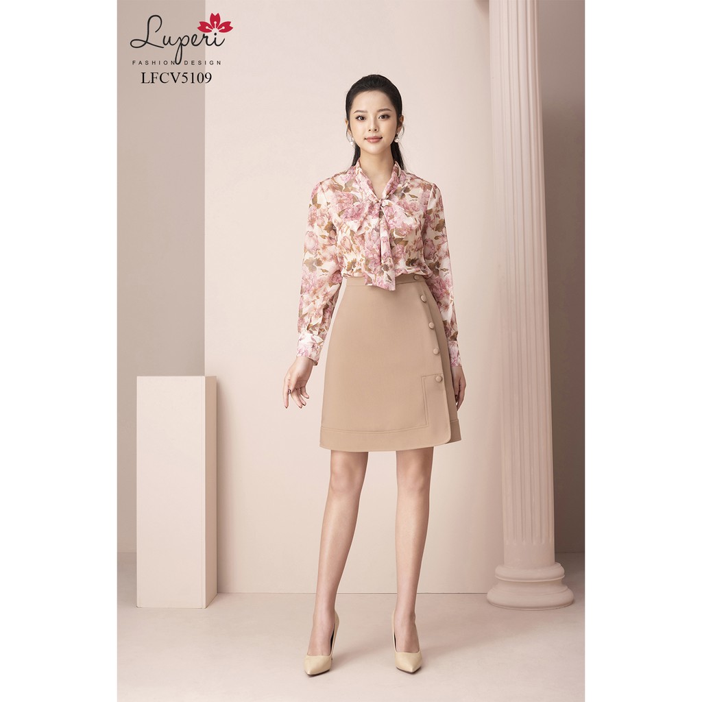Chân Váy Dáng A Đính Cúc Bọc LUPERI LFCV5109 Chất Vải Co Giãn Mát | BigBuy360 - bigbuy360.vn