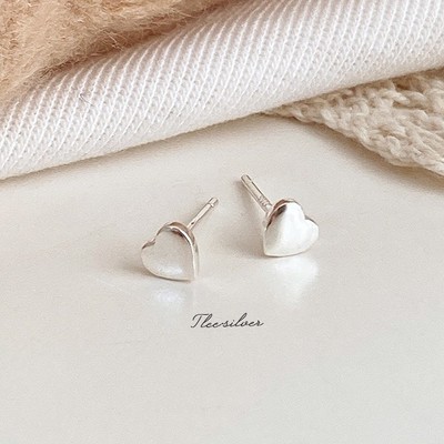 Khuyên tai bạc nữ TLEE tim dẹt sáng bóng mini basic TLEE JEWELRY B0279