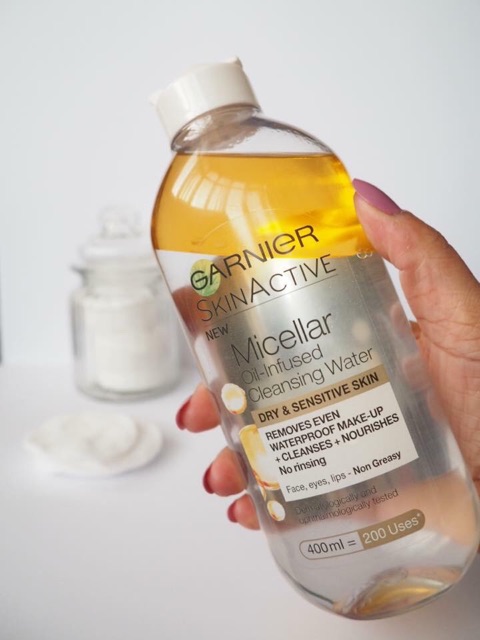 Tẩy Trang Garnier Skin Active Oil Infused Micellar Cleansing Water