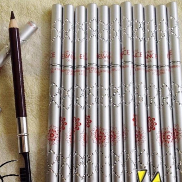 Bán sỉ 12 chì kẻ chân mày essance