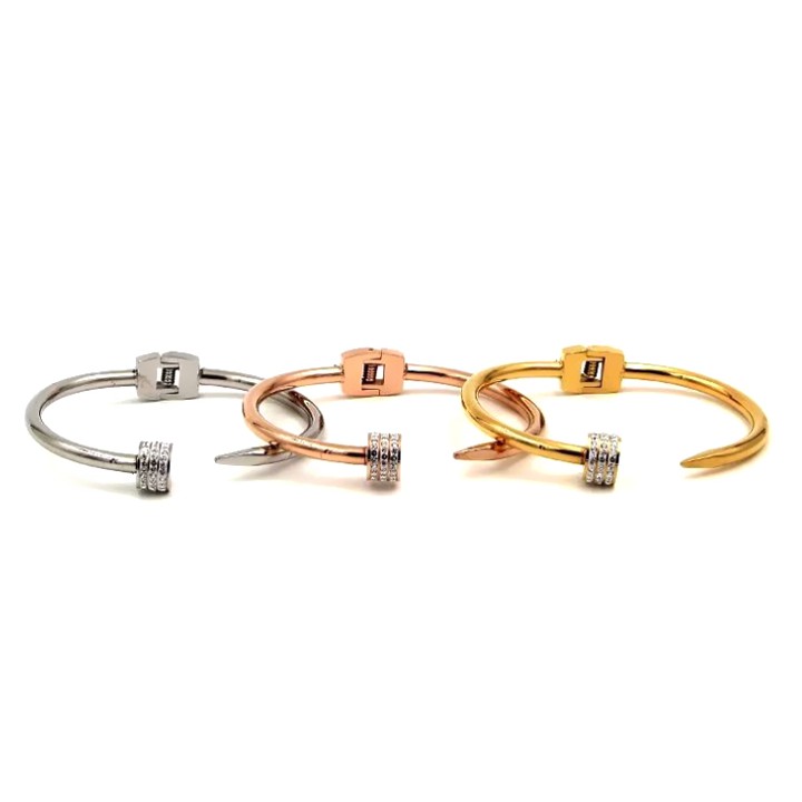 Vòng tay nữ titan cao cấp hình cây đinh siêu đẹp, bền màu, hợp thời trang