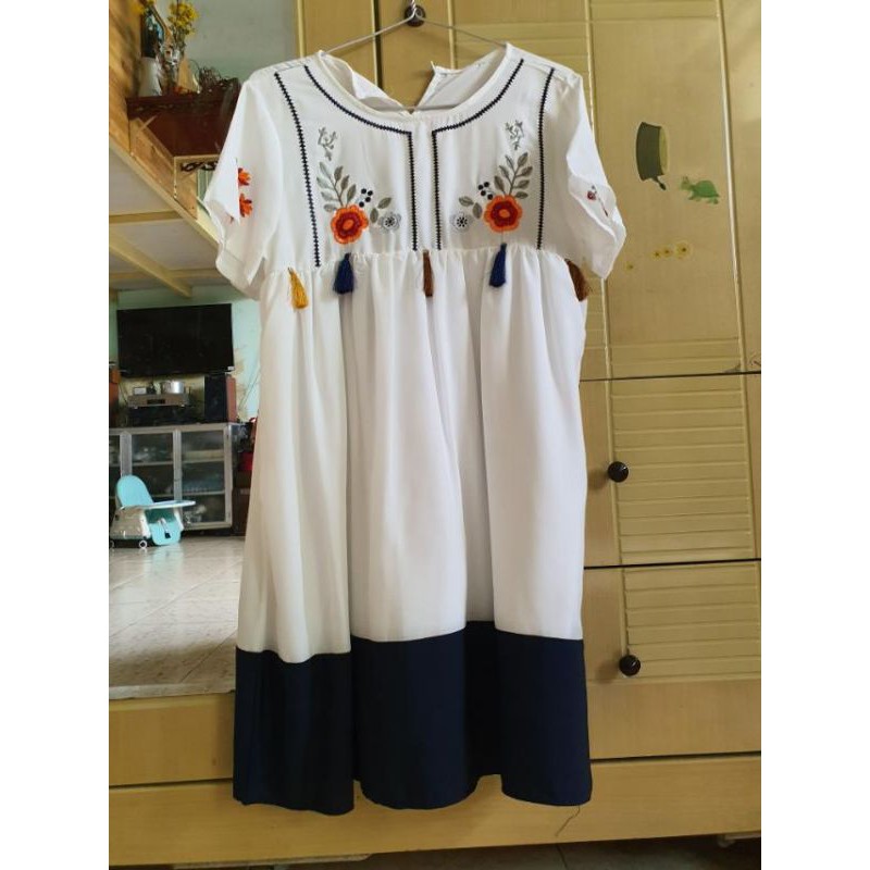 Đầm baby doll thêu thổ cẩm