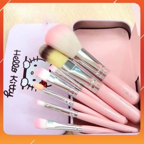 Bộ Cọ Makeup Hello Kitty Hộp Thiếc Mini Siêu Tiện Lợi Mùi Beauty