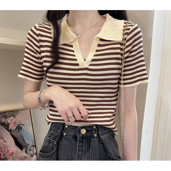 Áo thun nữ có cổ croptop polo màu trắng dâu tây,Kẻ tay ngắn sang chảnh năm 2021 | BigBuy360 - bigbuy360.vn