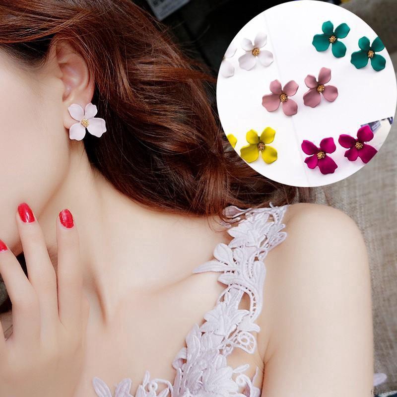 Đôi bông tai gắn đá thời trang Hàn Quốc dễ thương cho nữ