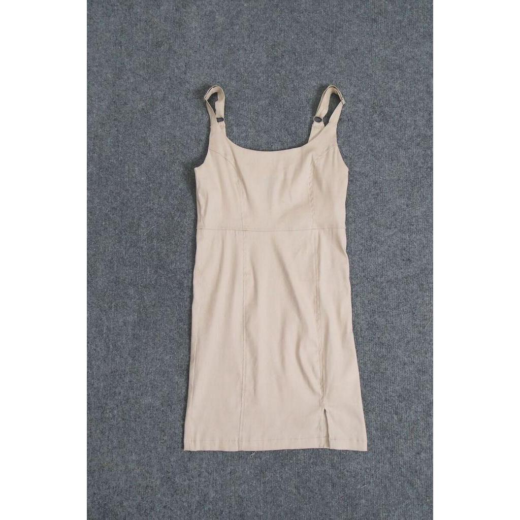 Đầm linen body hai dây, dây kéo bên hông F21