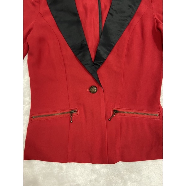 Áo vest nữ đỏ phối cổ đen có lót cầu vai Ninomaxx (Size S) - Thanh lý vnxk