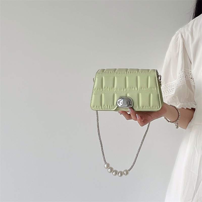 Túi Xách Đeo Vai Đính Đá Phối Dây Xích Ngọc Trai Đơn Giản Xinh Xắn