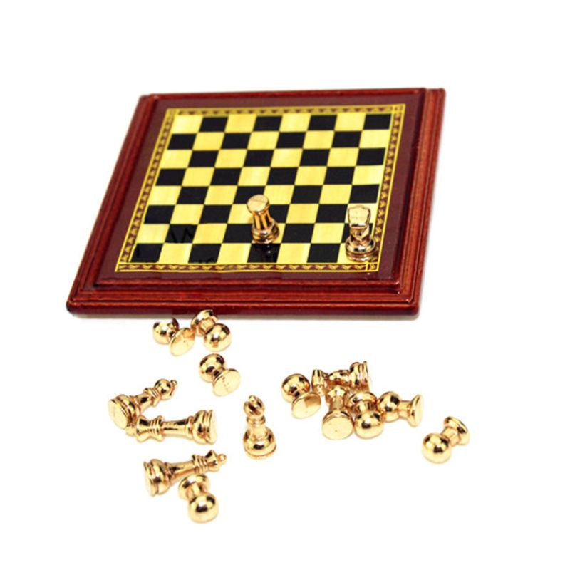 Bộ Bàn Cờ Vua Mini Tỉ Lệ 1 / 12 Dùng Để Trang Trí Nhà Búp Bê