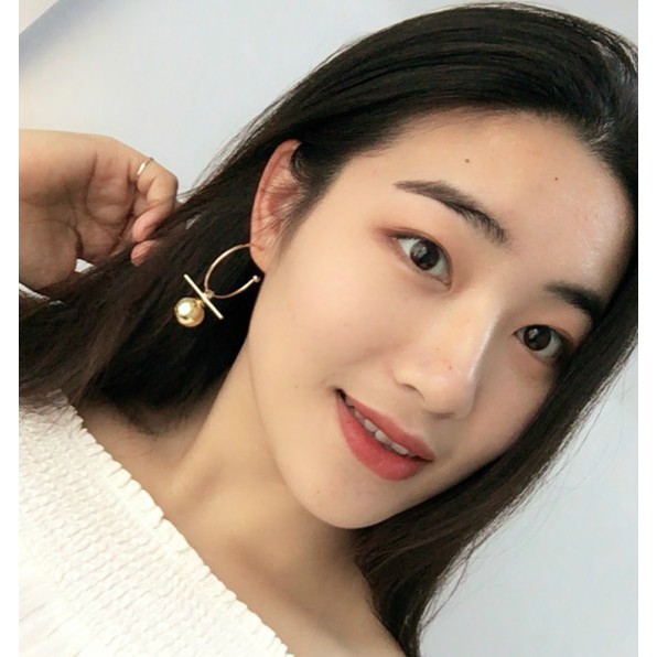 Khuyên tai tua rua hàn quốc tiểu thư phong cách Hàn Quốc dễ thương bông tai Unisex titan không gỉ