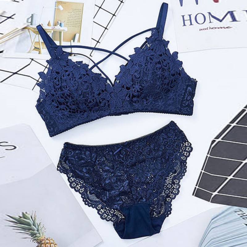 Áo Ngực Không Đường May Họa Tiết Hoa + Quần Lót