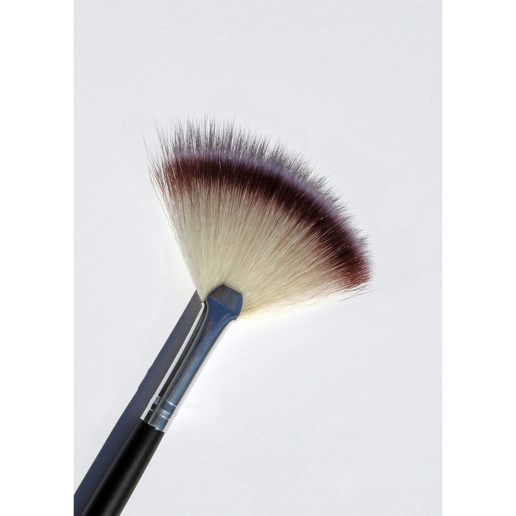 CỌ TRANG ĐIỂM AOA STUDIO F17 - Small Fan Brush