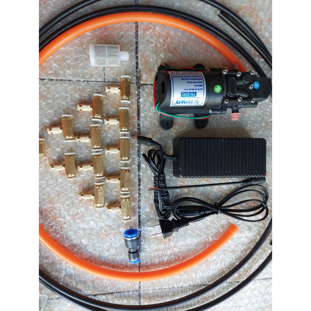 Bộ phun sương. tưới lan. bộ bơm sumo Đen kèm ng,uồn 12v_5a. 15m dây phun. 10 béc đồng. giúp làm dịu mát căn nhà và vườn