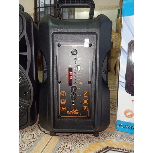 Loa bluetooth 2 tấc nghe nhạc .tặng kèm mic dây
