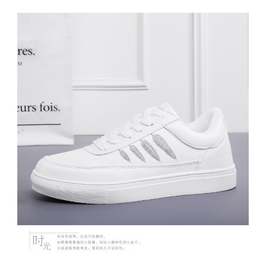 Giày sneaker nữ trắng hình 3 chiếc lá