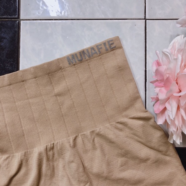 QUẦN GEN NỊT BỤNG ĐỊNH HÌNH EO THON | BigBuy360 - bigbuy360.vn