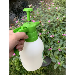 Bình xịt tưới cây BMC 2L