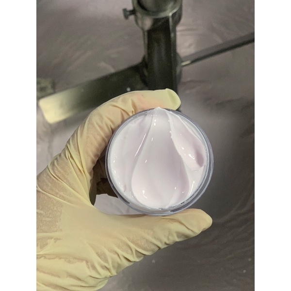 500 gam kem body cao cấp tặng tắm trắng