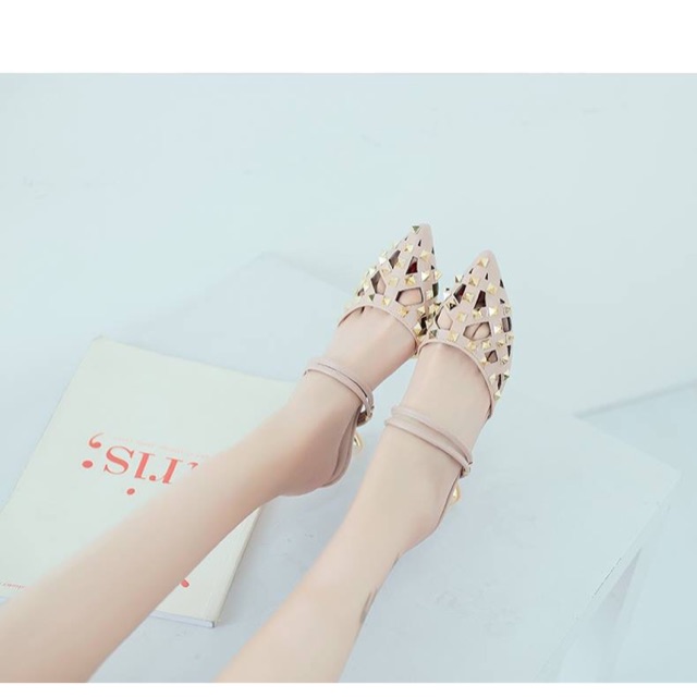 Dép tán đinh sang chảnh