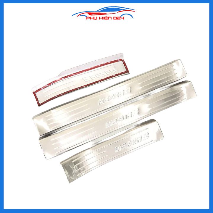 Bộ ốp bậc cửa trong ngoài nẹp bước chân Mazda 3 2015-2016-2017-2018-2019 Inox chống trầy trang trí xe